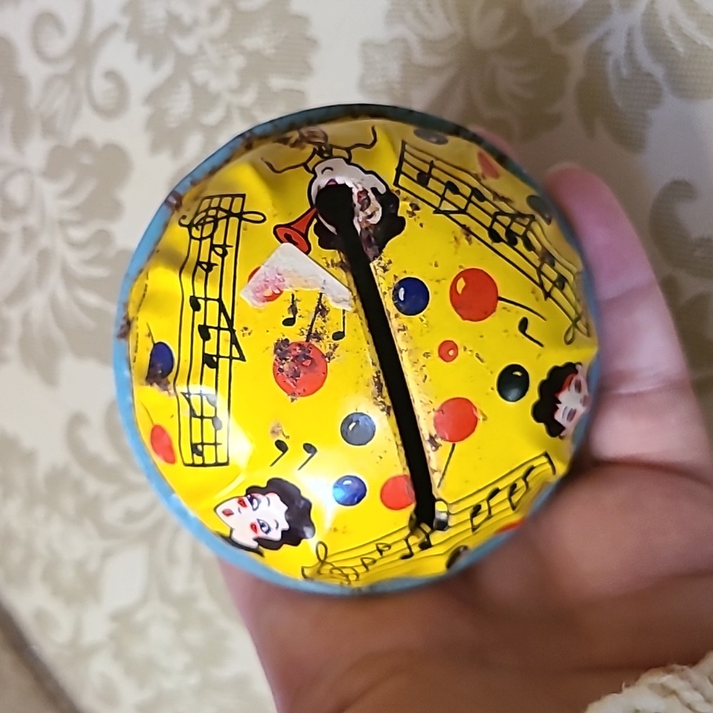 Art Deco Dome Noise Maker - Picture 4 of 8